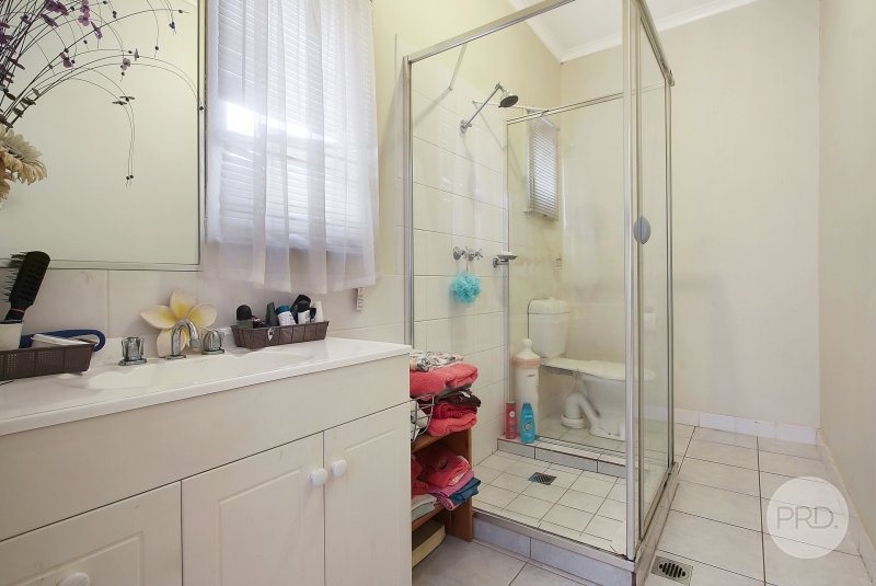 1&2/297 Gulpha Street NORTH ALBURY 17