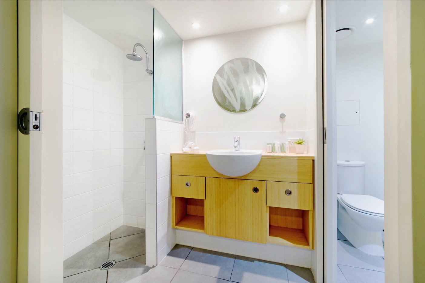 122/9A Hermitage Drive AIRLIE BEACH 16