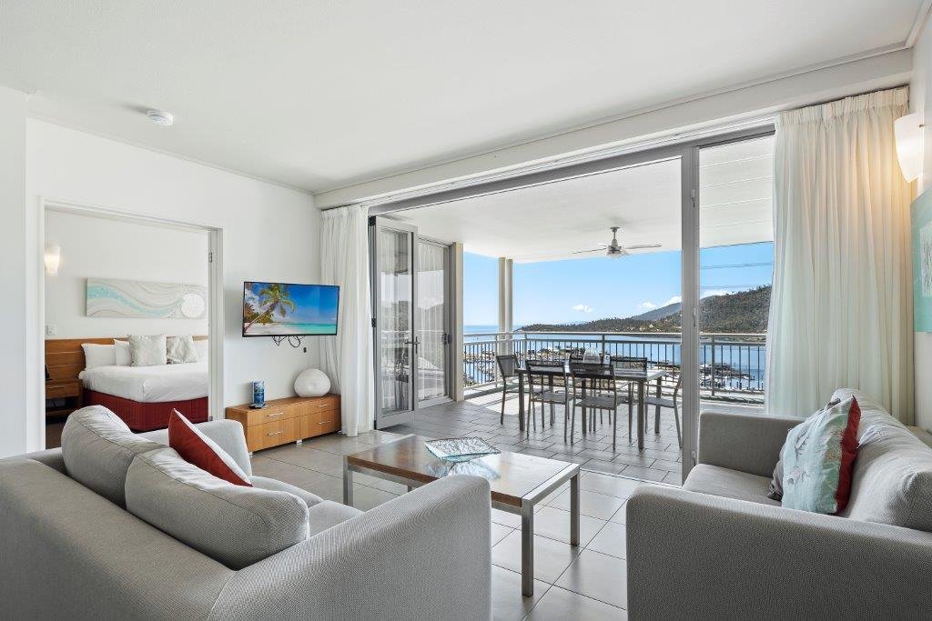 122/9A Hermitage Drive AIRLIE BEACH 4