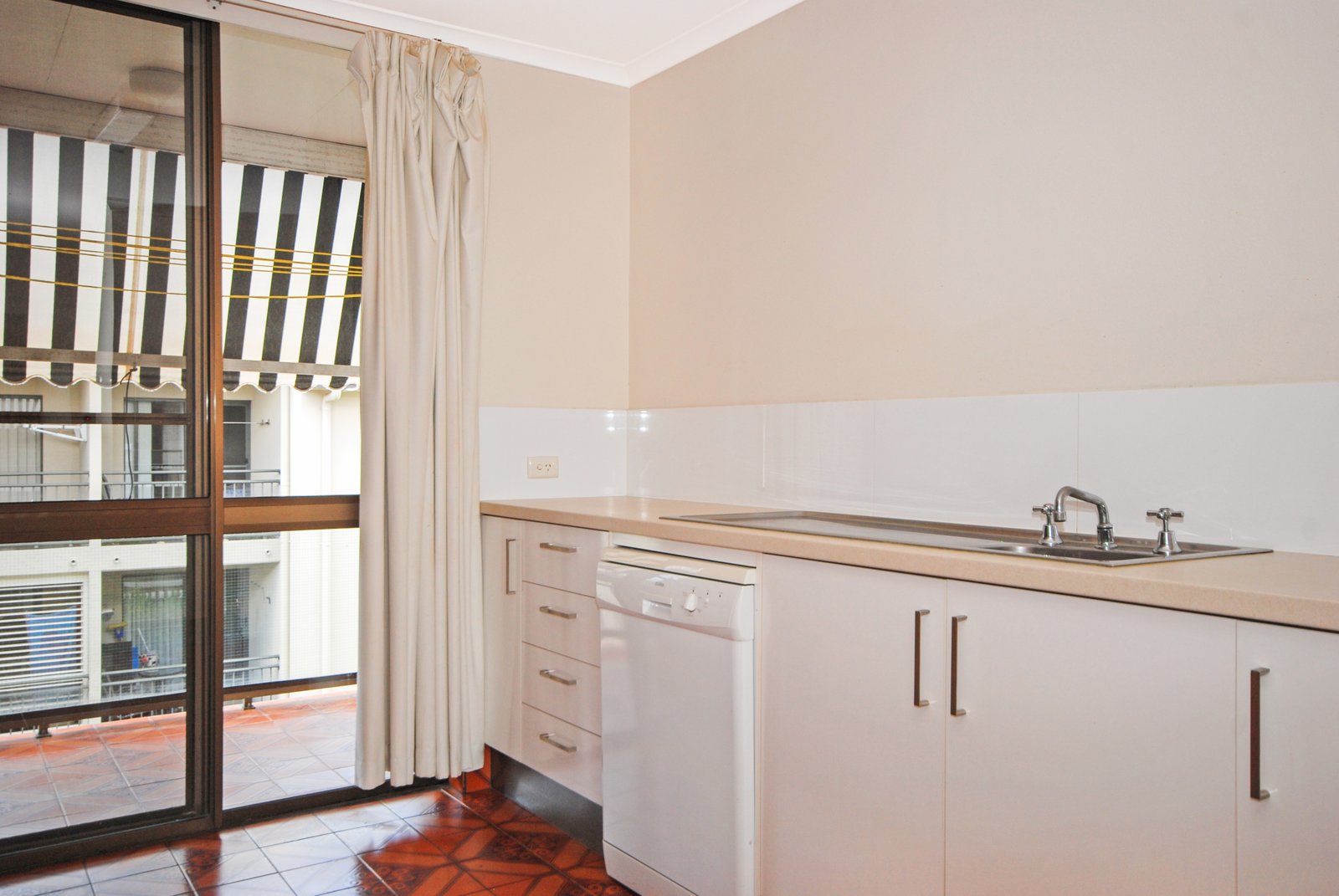 12/3 Botany Crescent TWEED HEADS 2