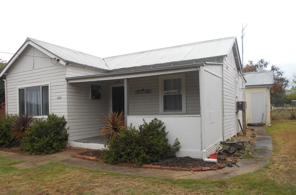 123 Fitzroy Street TUMUT 2