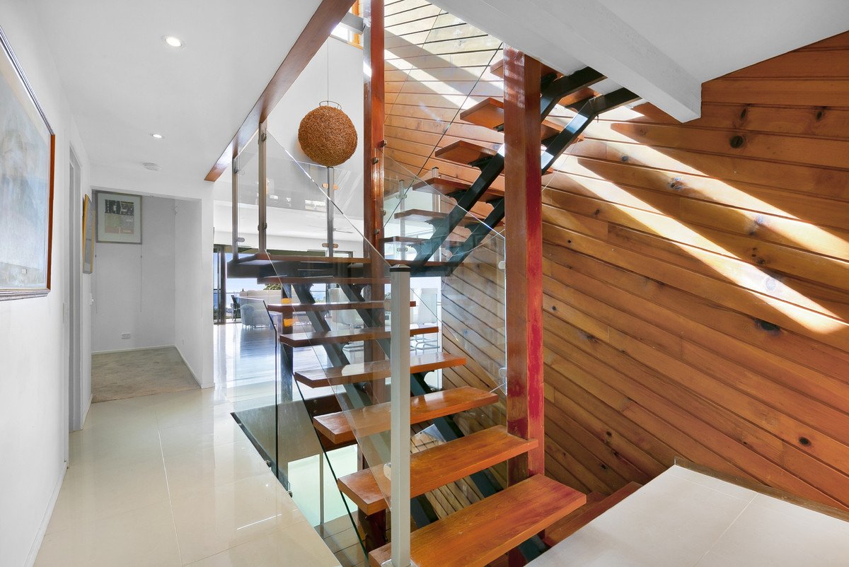 123 George Street West  Burleigh Heads 1