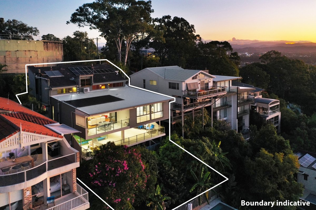 123 George Street West  Burleigh Heads 3