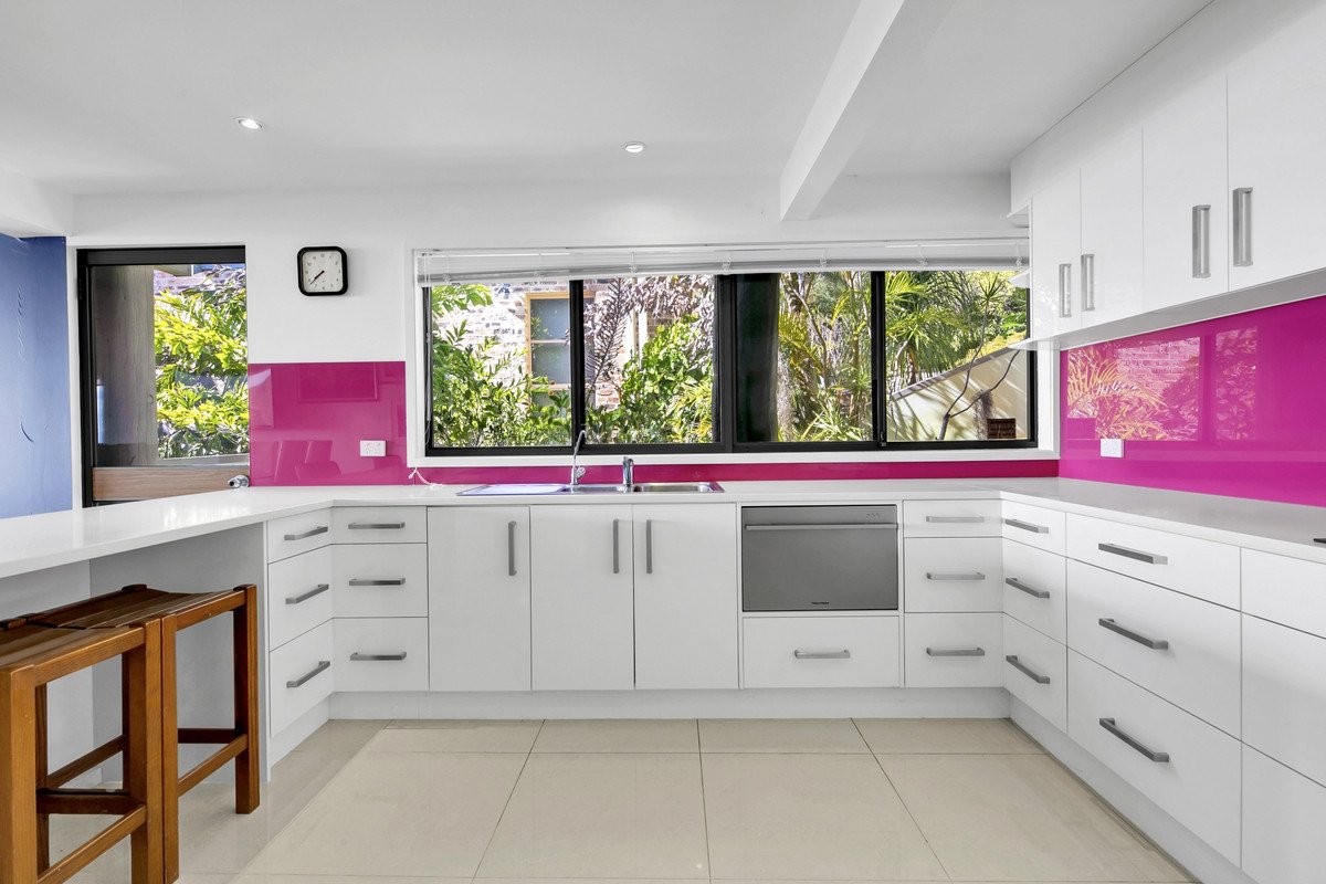 123 George Street West  Burleigh Heads 7