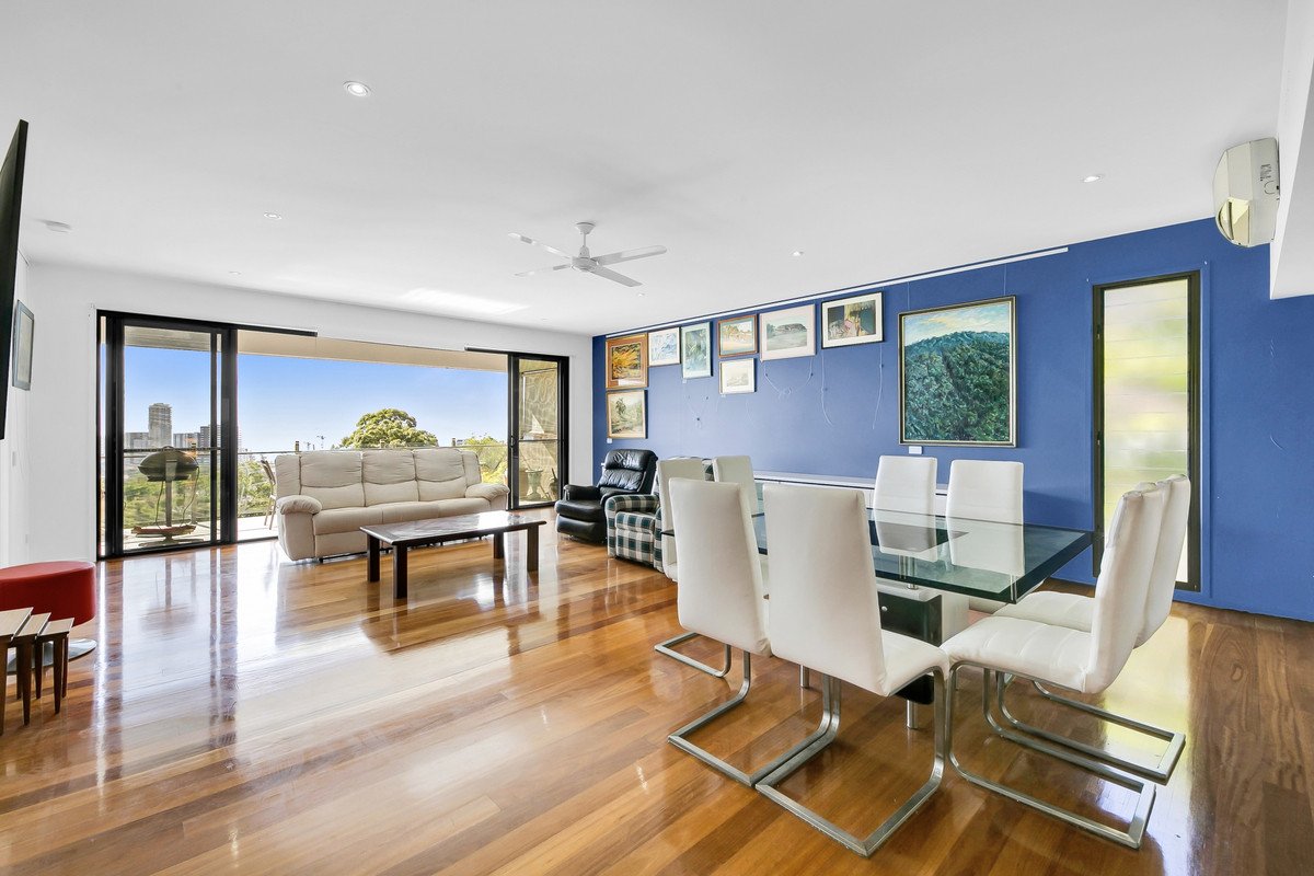 123 George Street West  Burleigh Heads 8