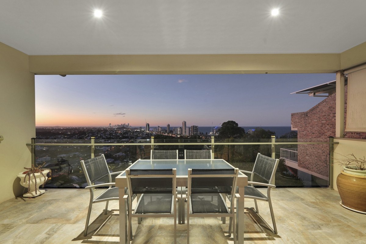 123 George Street West  Burleigh Heads 11