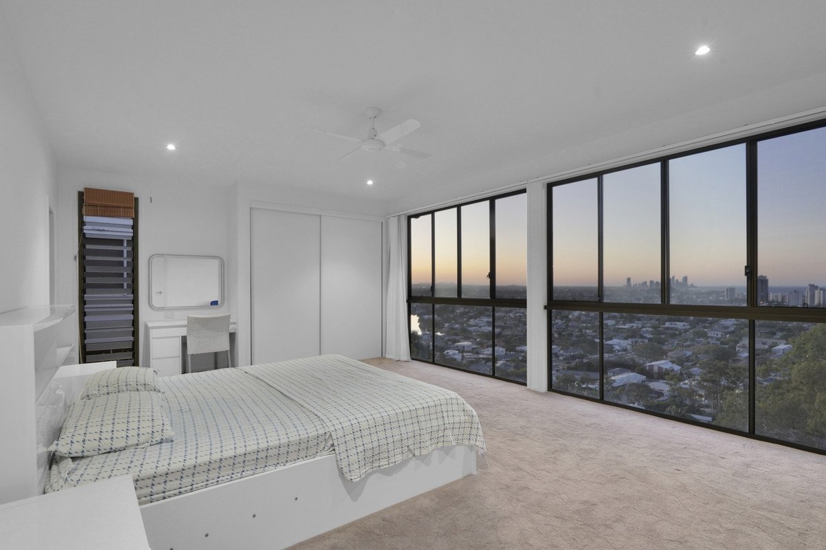 123 George Street West  Burleigh Heads 14