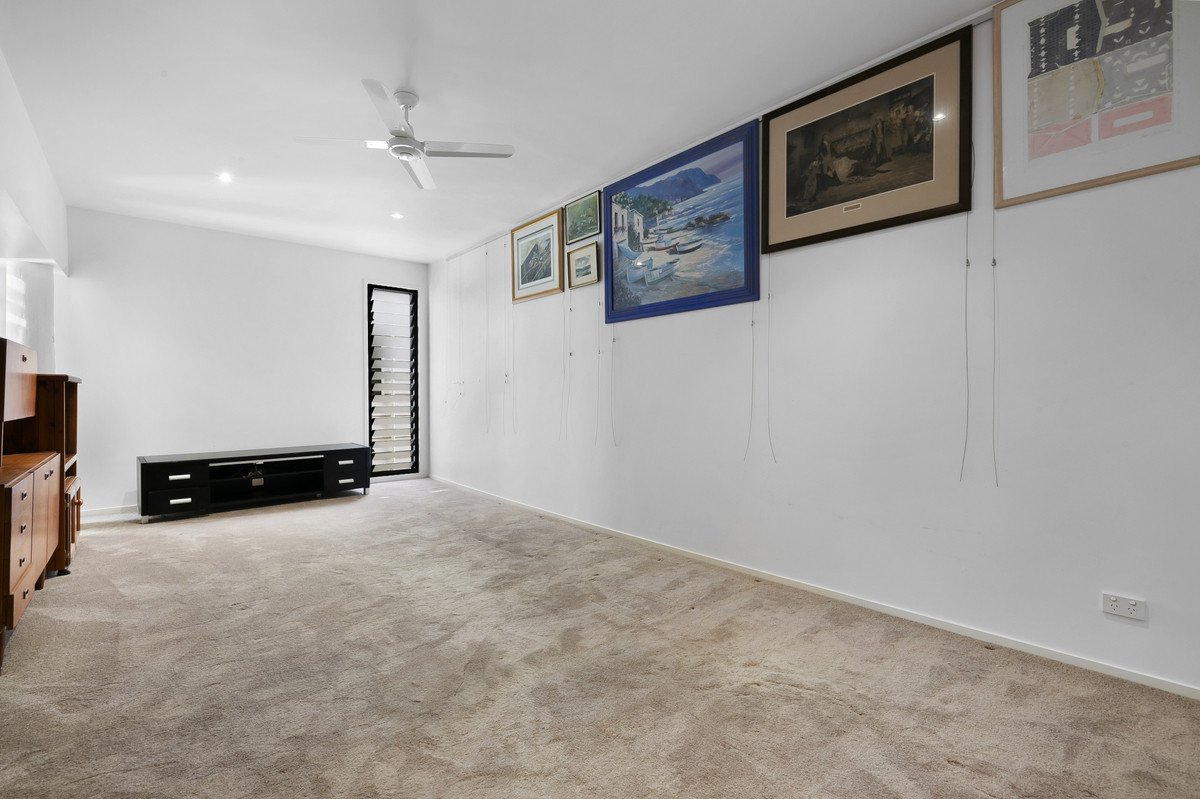 123 George Street West  Burleigh Heads 20