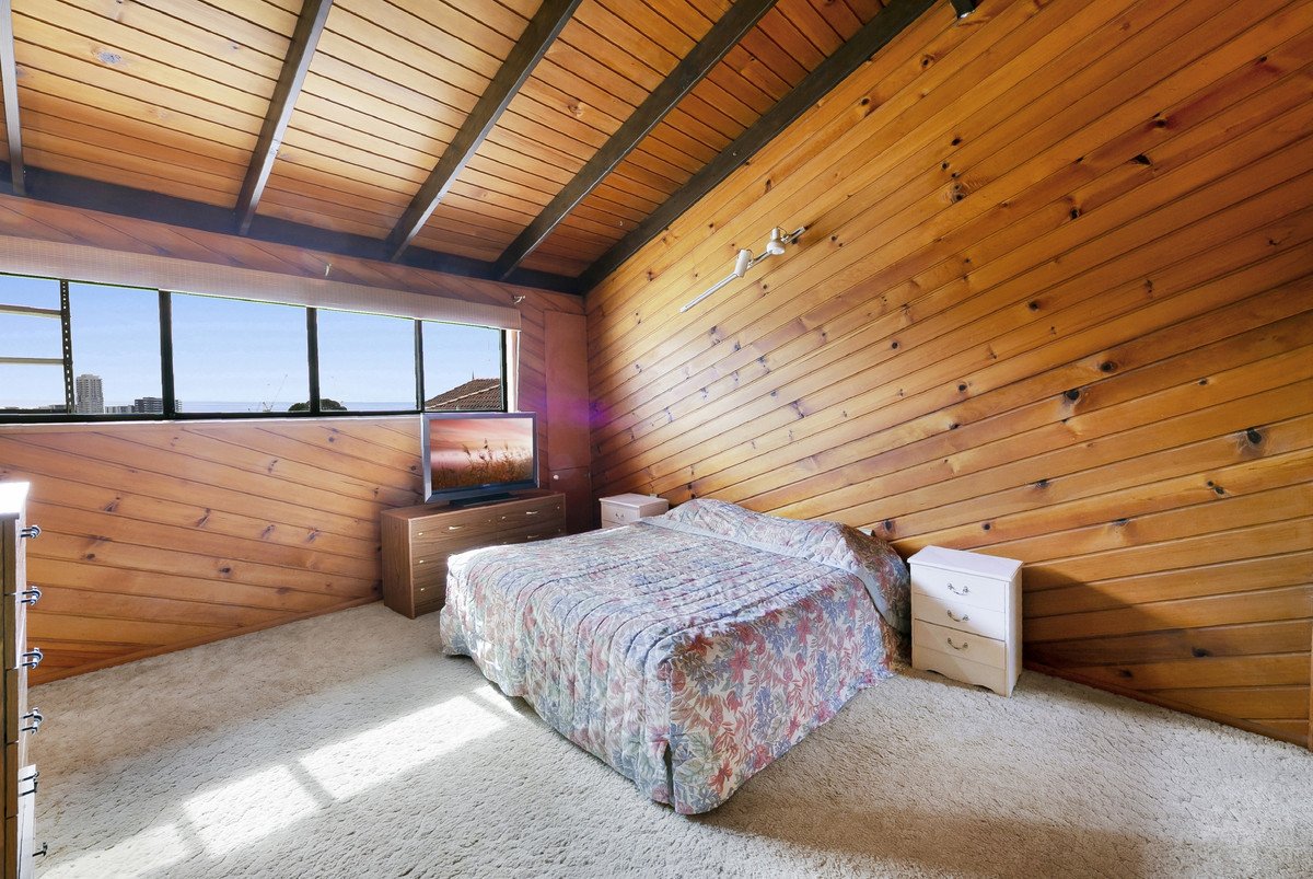 123 George Street West  Burleigh Heads 21