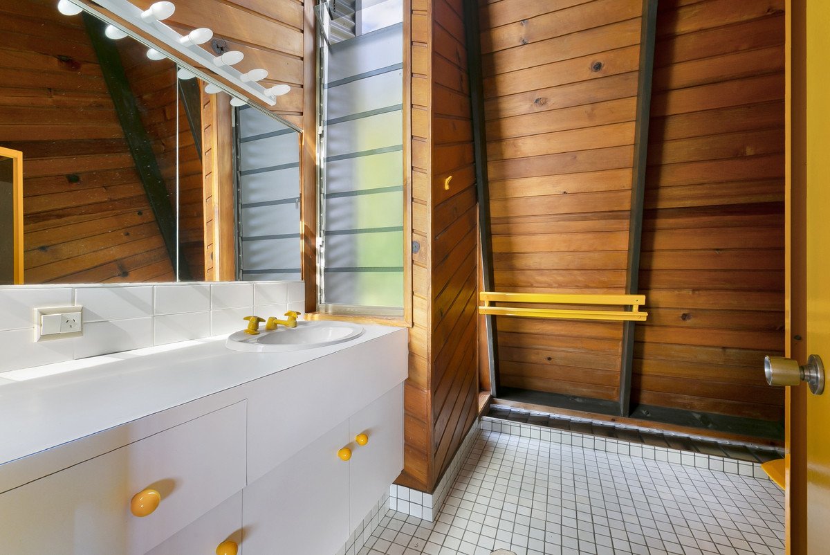 123 George Street West  Burleigh Heads 25