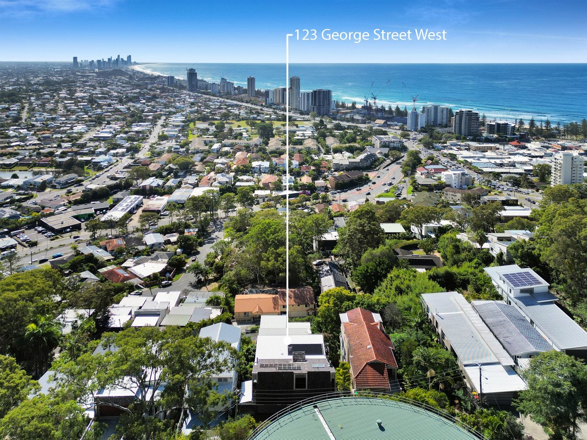 123 George Street West  Burleigh Heads 29