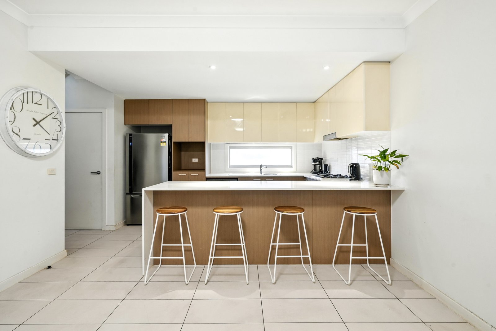 123 Lakeview Dr  Cranebrook 2