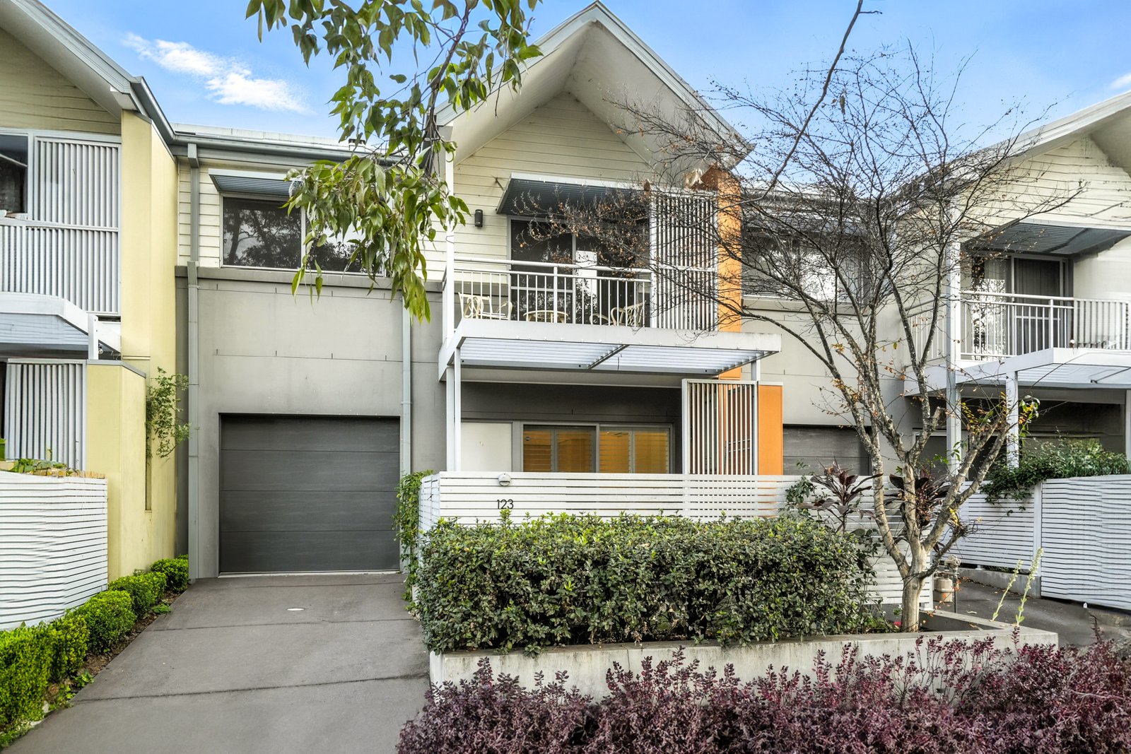 123 Lakeview Dr  Cranebrook 7