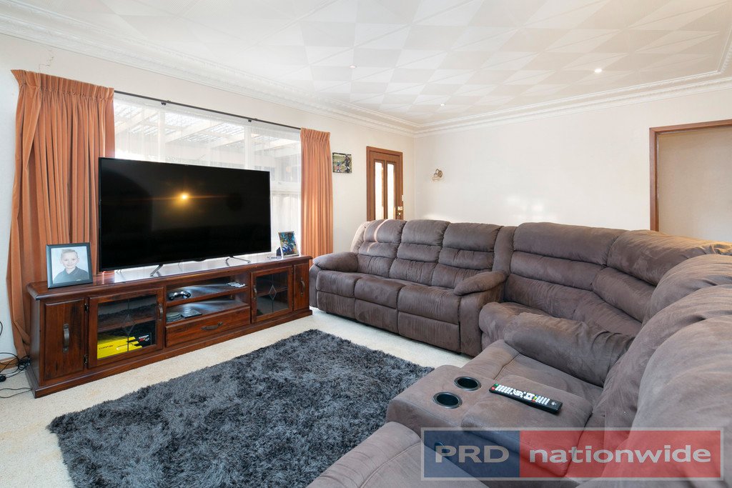 123 Park Street East  REDAN 5