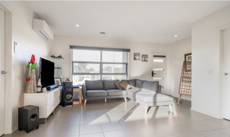 Gallery: 1/23 Torquay Road