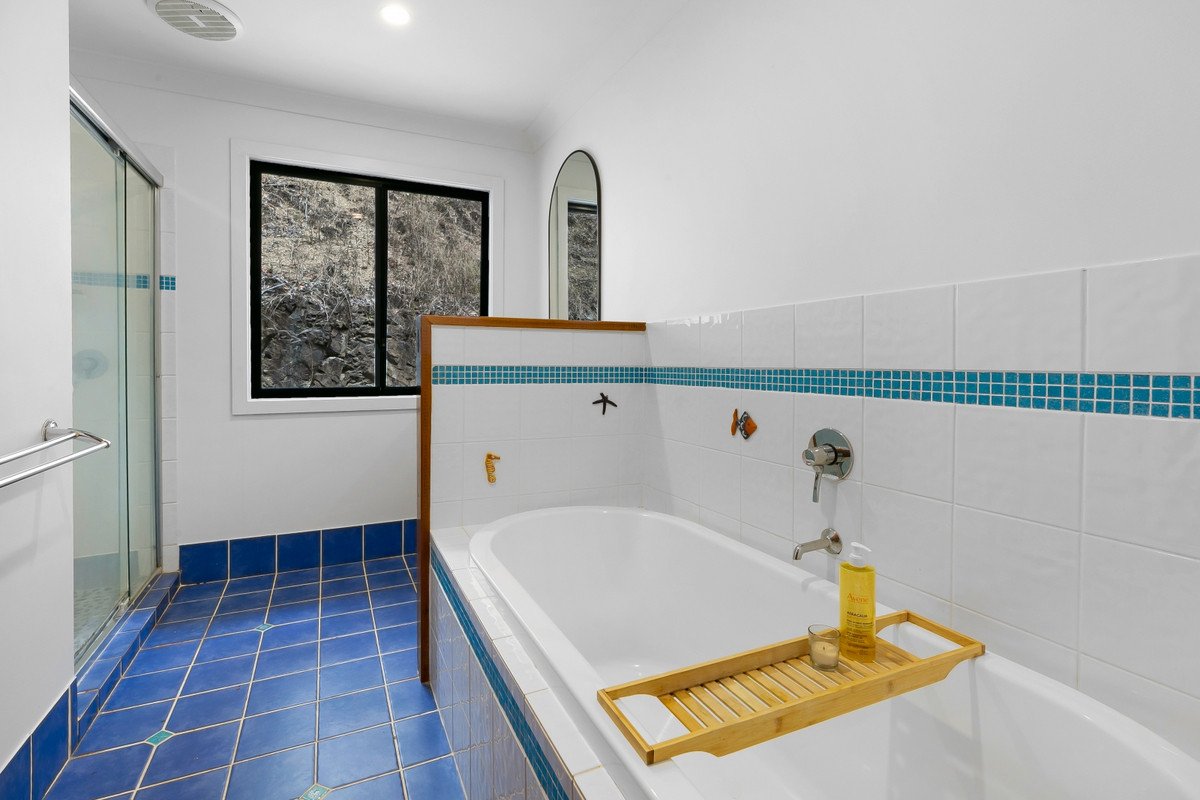 123 Valley Drive Tallebudgera 22