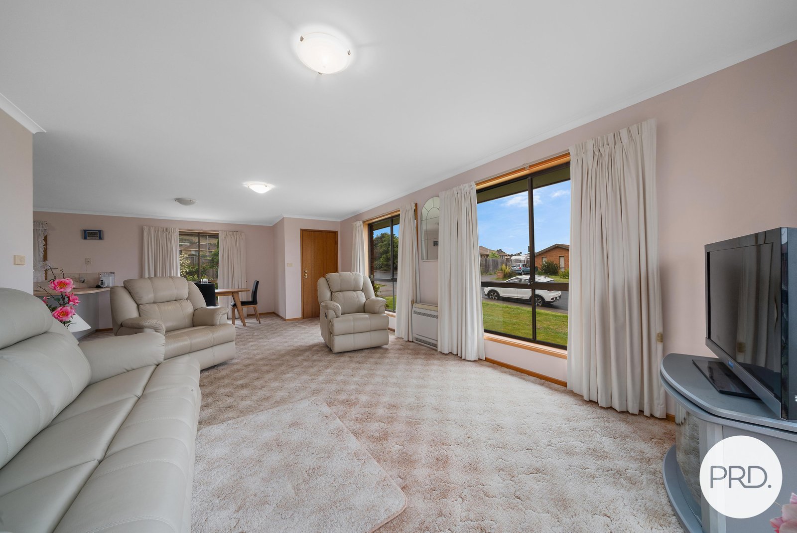 1/23 Woodleigh Drive OAKDOWNS 5