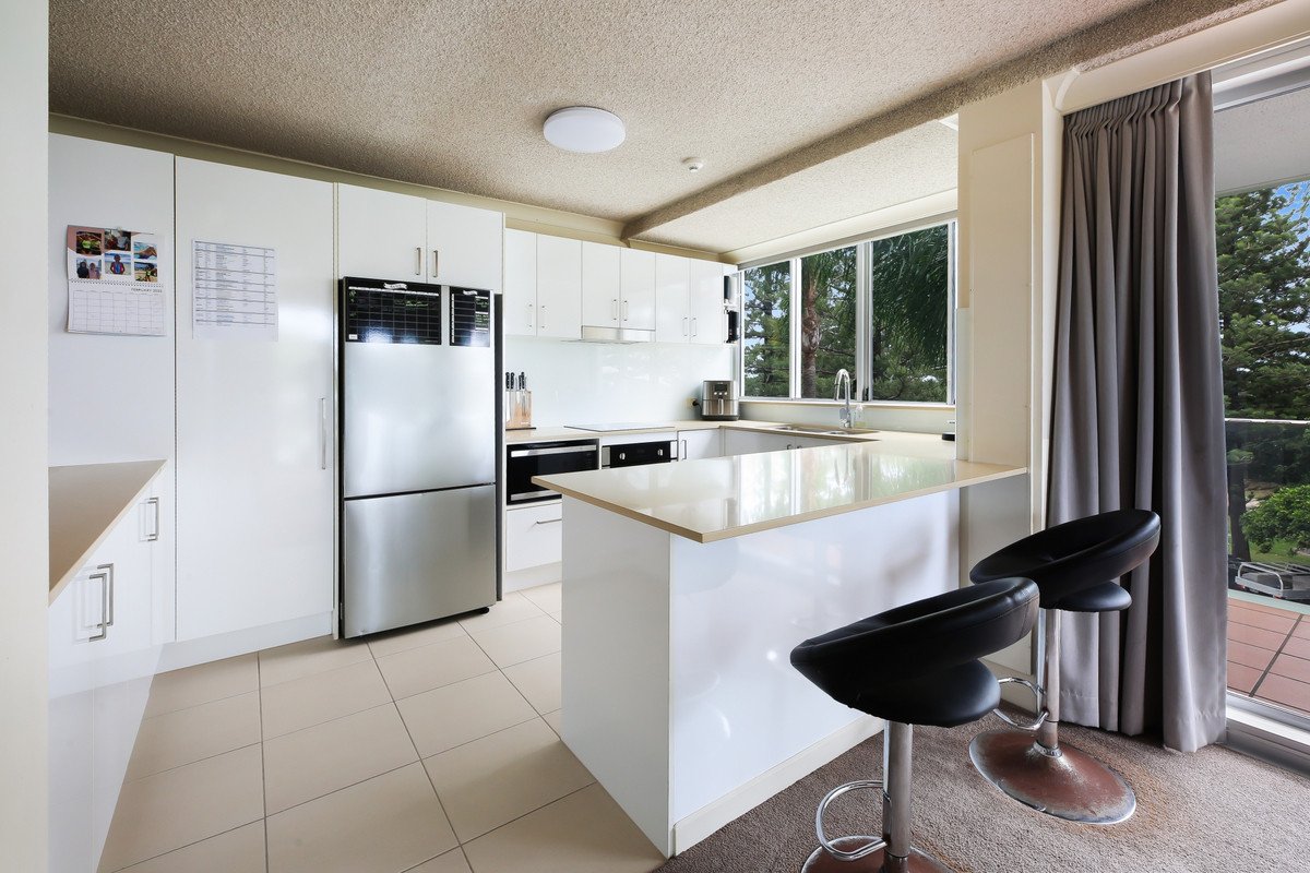 12/30-40 The Esplanade Burleigh Heads 8