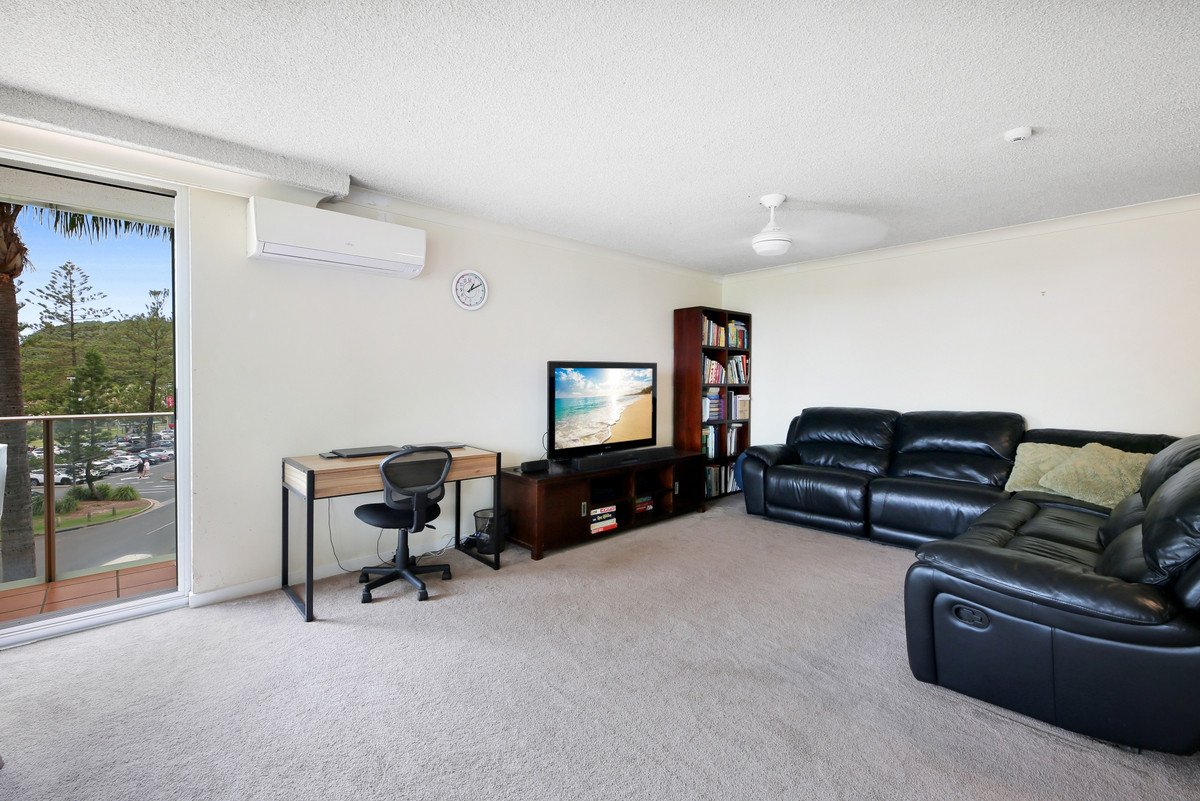 12/30-40 The Esplanade Burleigh Heads 14