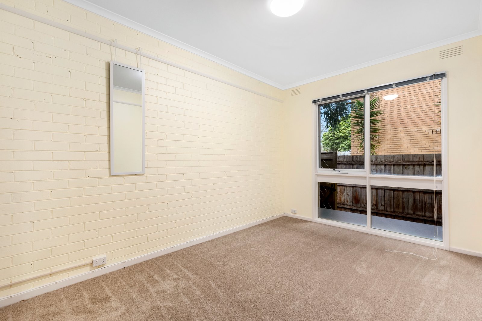 Gallery: 1/233 Dow Street
