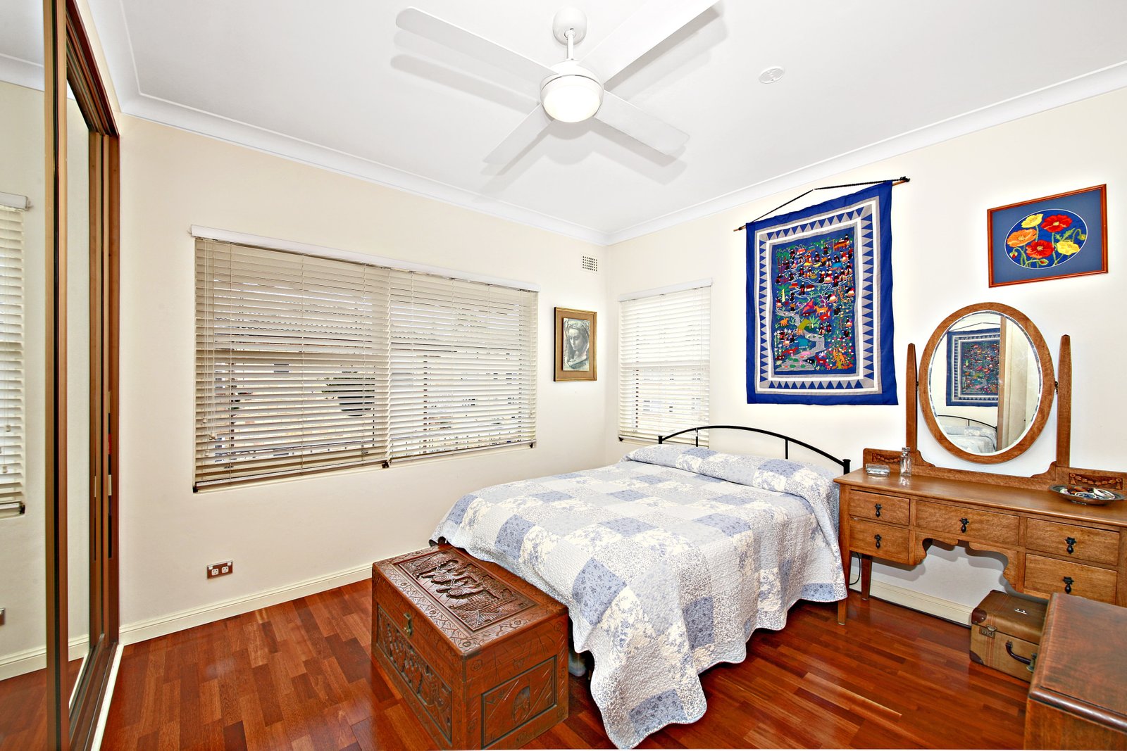 12/33 Gannon Avenue DOLLS POINT 4
