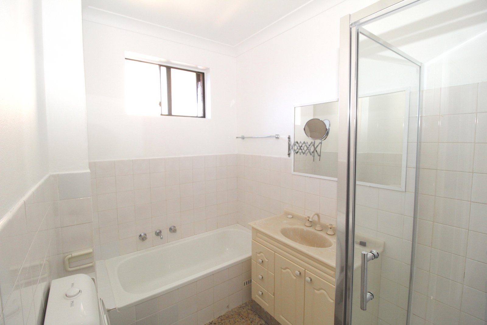 12/33 Sir Joseph Banks Street BANKSTOWN 4