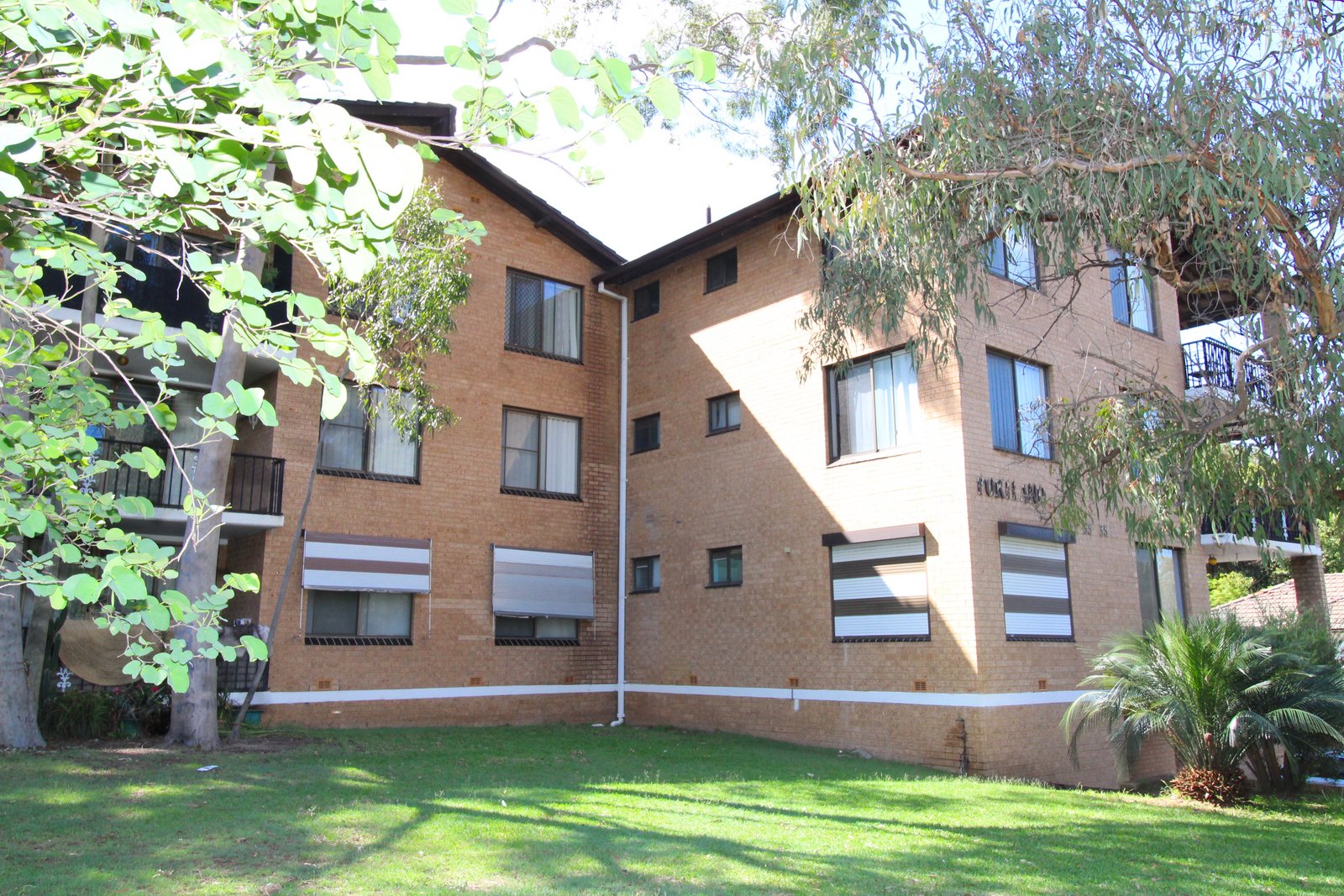 12/33 Sir Joseph Banks Street BANKSTOWN 6