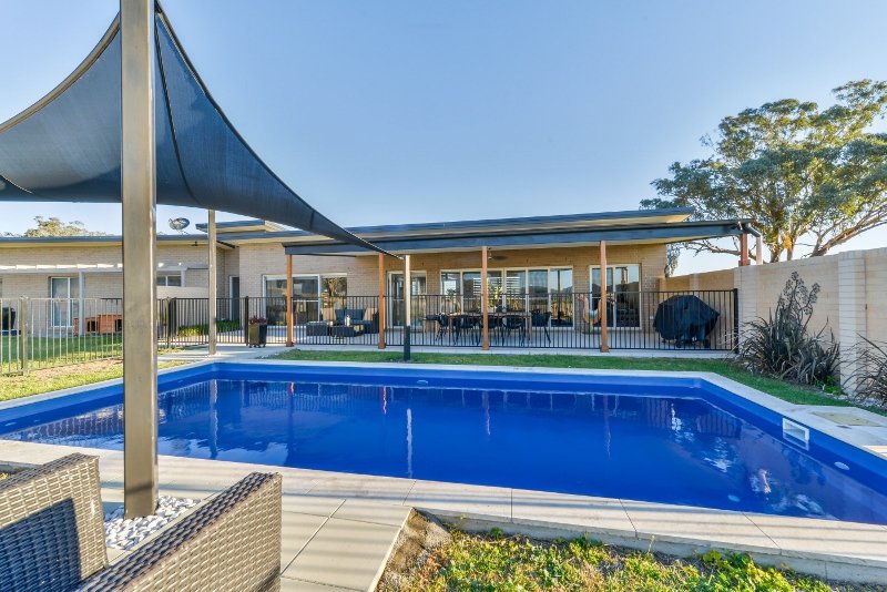 1234 Manilla Road TAMWORTH 8
