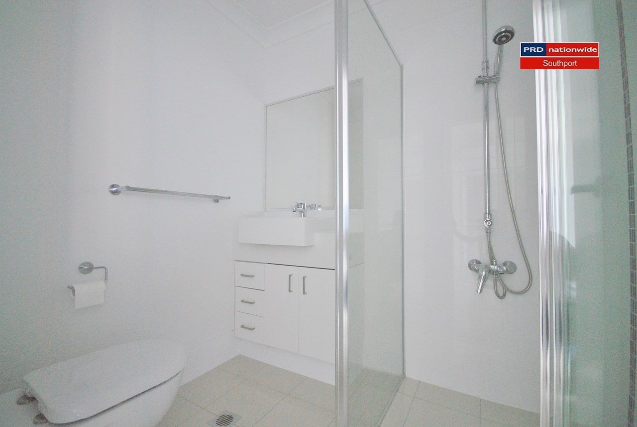 12/37 Central Street LABRADOR 7