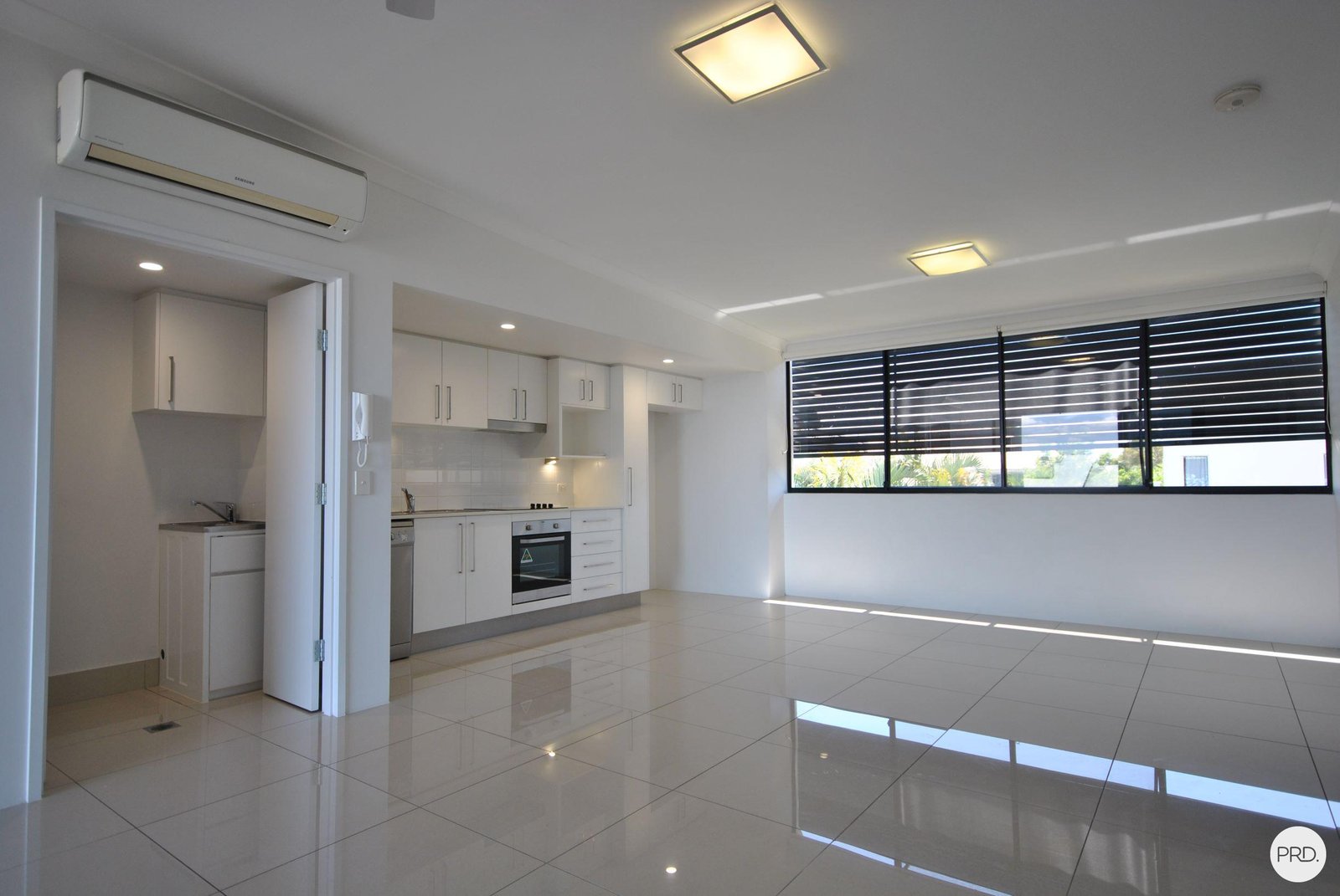 12/37 Central Street LABRADOR 3