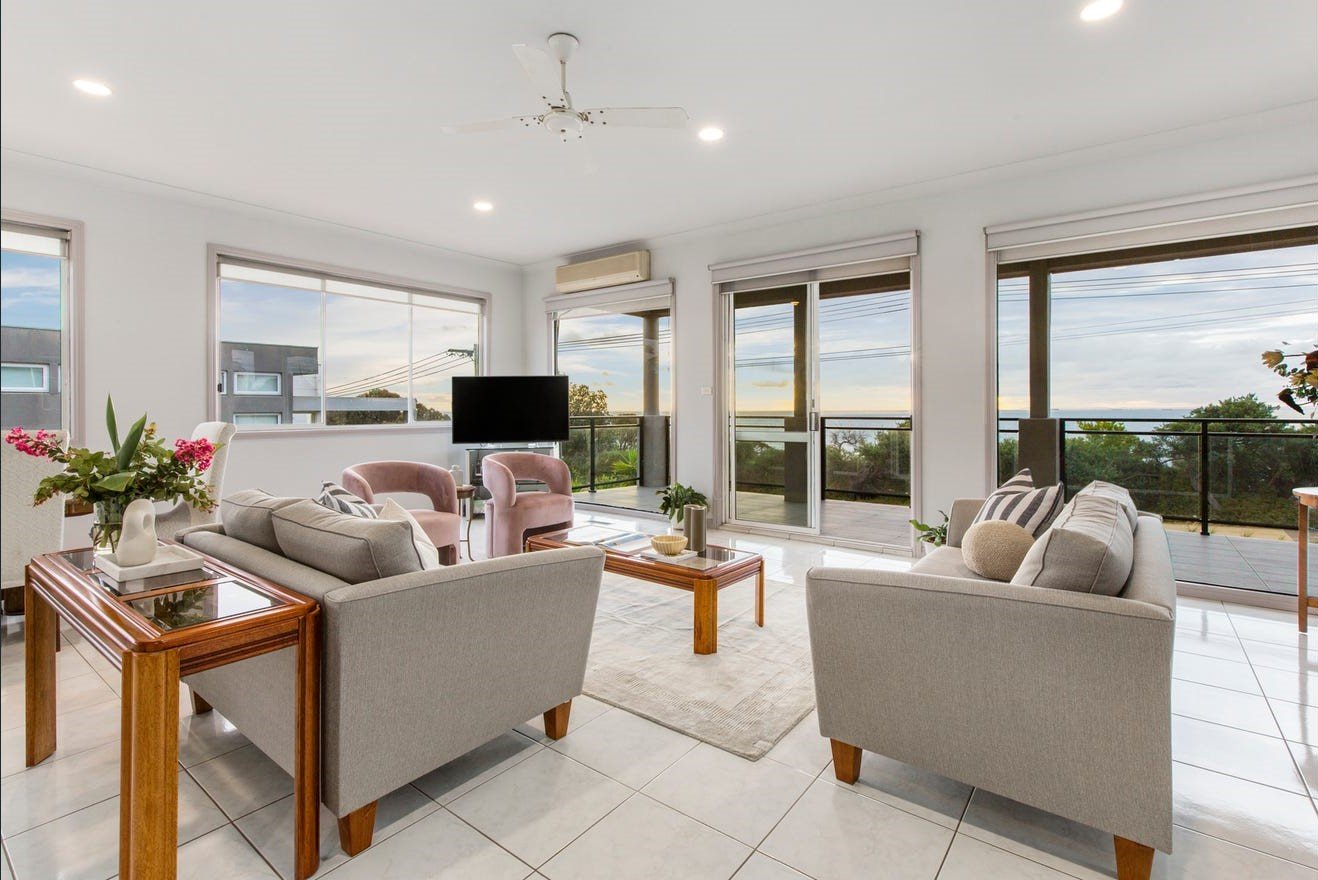 Gallery: 1/238 Beach Road