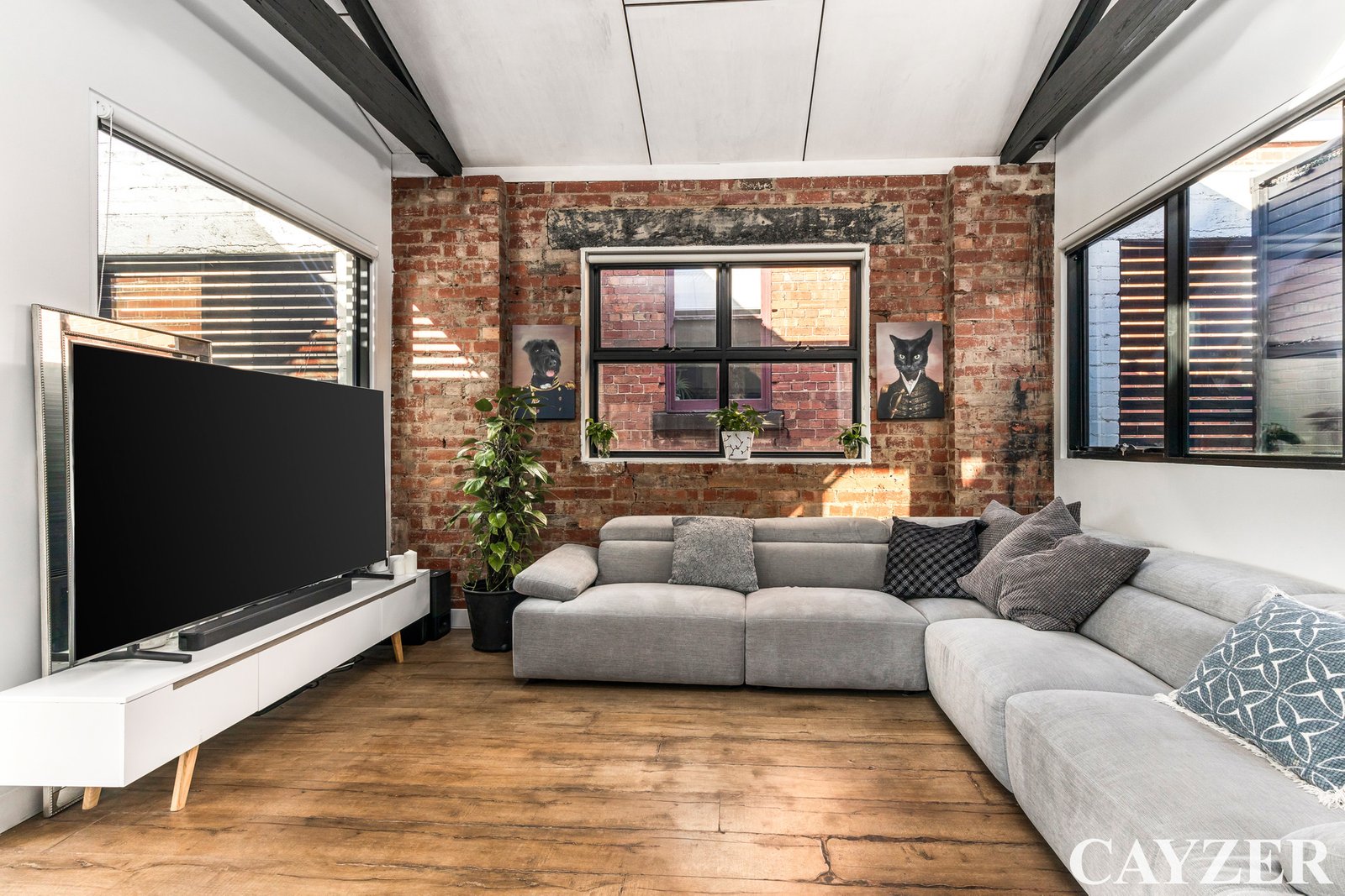 Gallery: 1/238 Ferrars Street