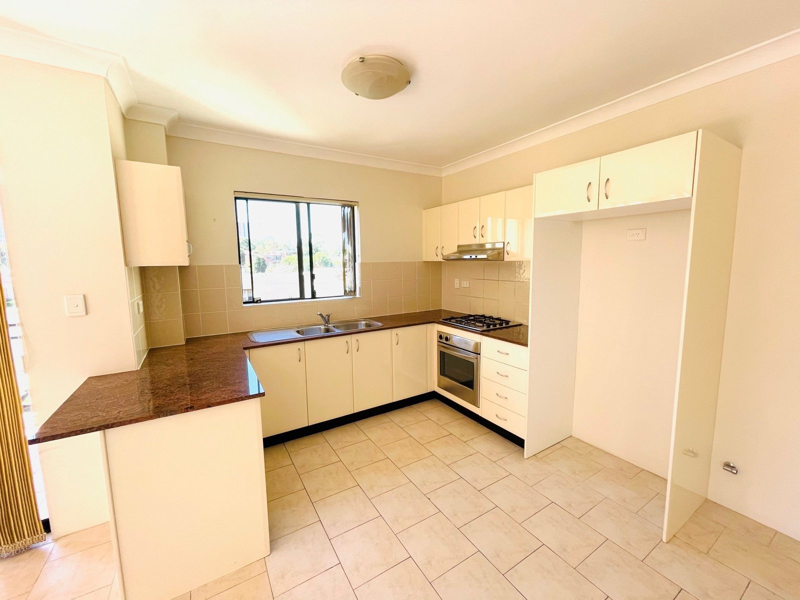12/39-41 West Street HURSTVILLE 1