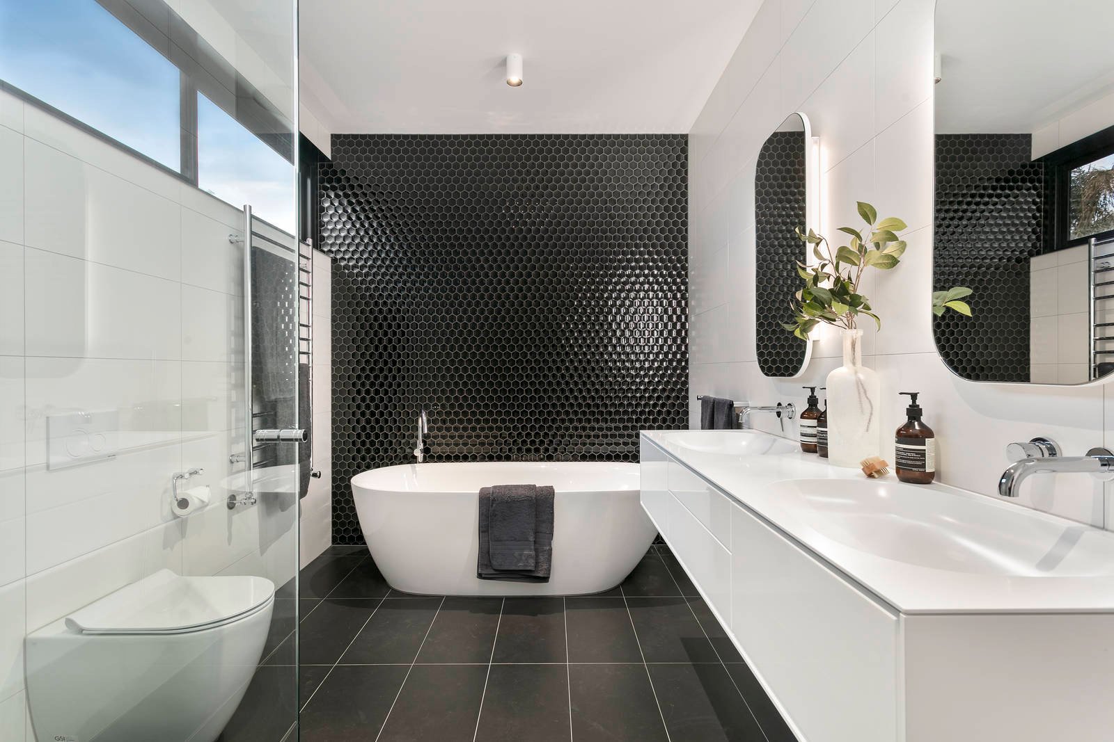 Real Estate and Property in 123A Lord Street, Richmond, VIC