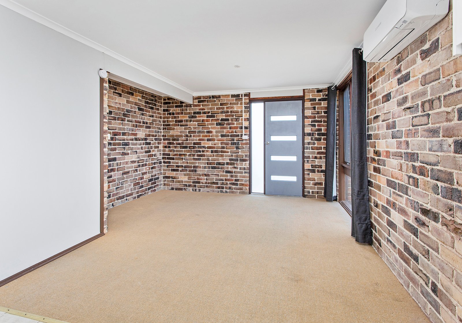 1/23a Wybalena Avenue KOONAWARRA 7