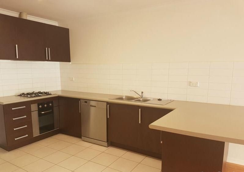 Gallery: 1/24-26 Robinia Street