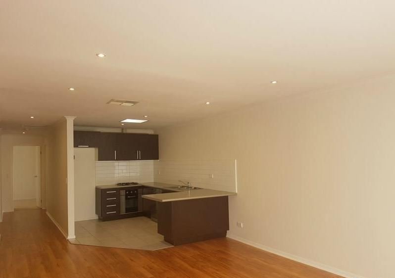 Gallery: 1/24-26 Robinia Street