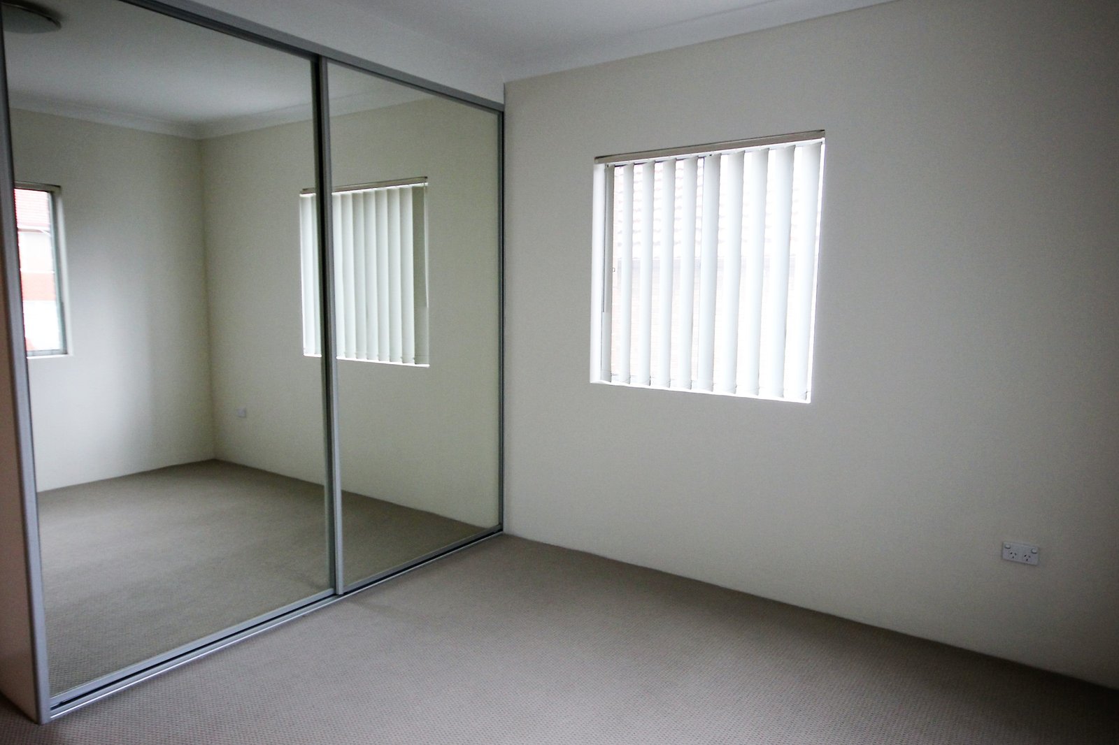 1/24-30 Gladestone Street KOGARAH 5