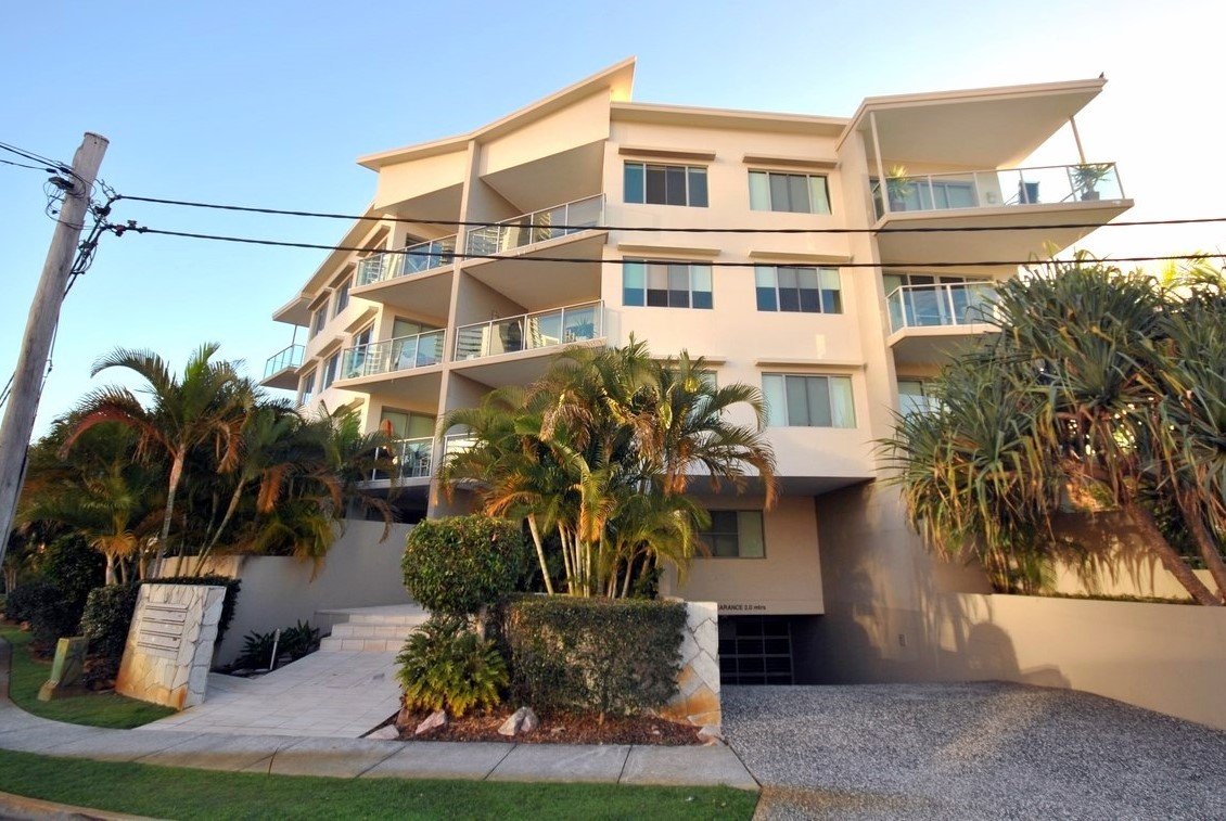 1/24-30 Tarcoola Crescent SURFERS PARADISE 1