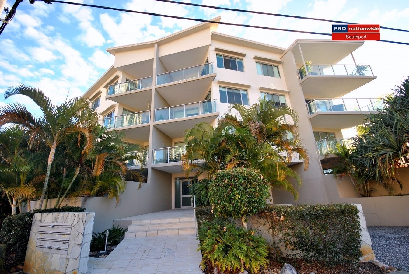 1/24-30 Tarcoola Crescent SURFERS PARADISE 1