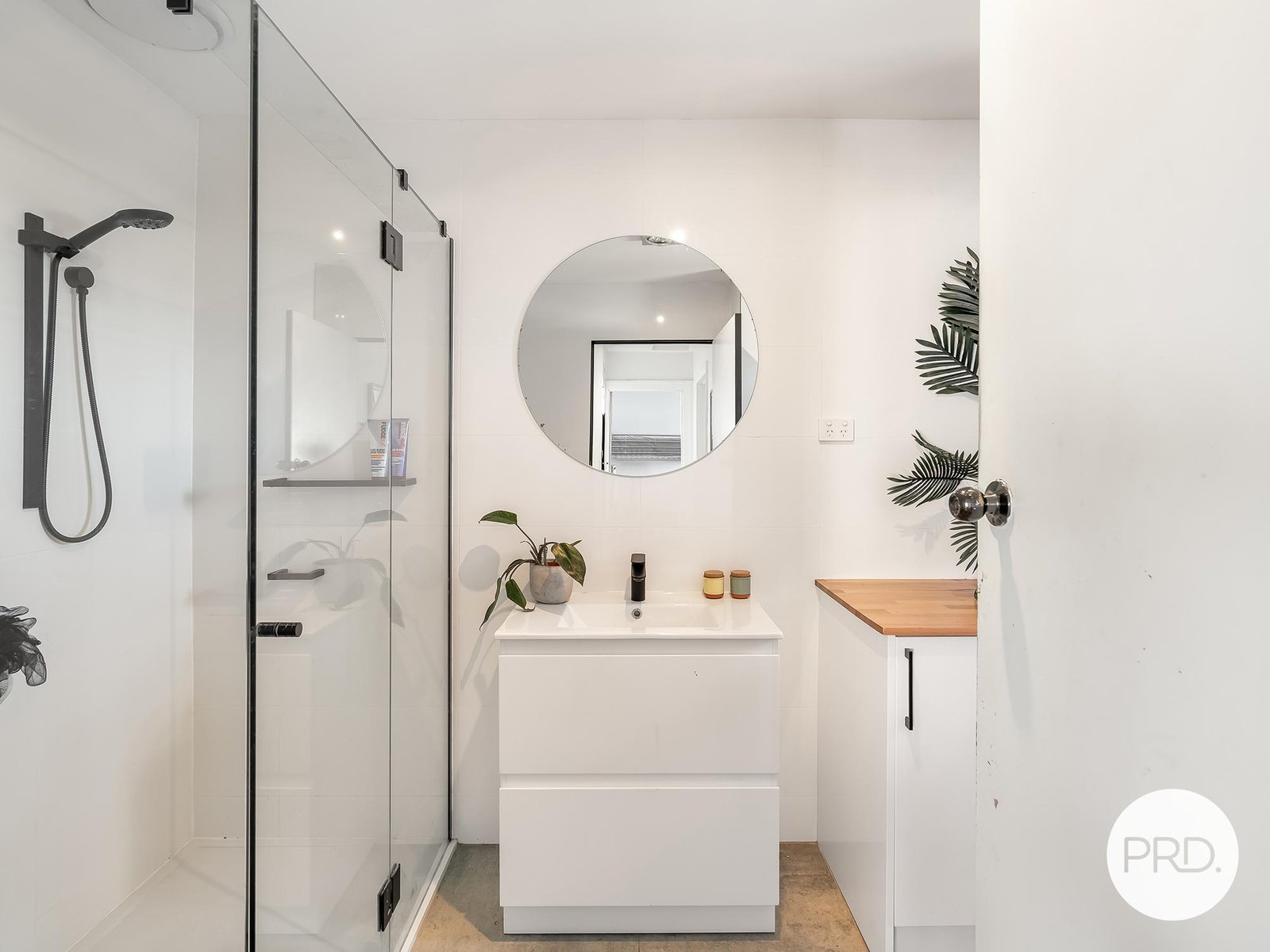 1/24 Arundel Street DERWENT PARK 13