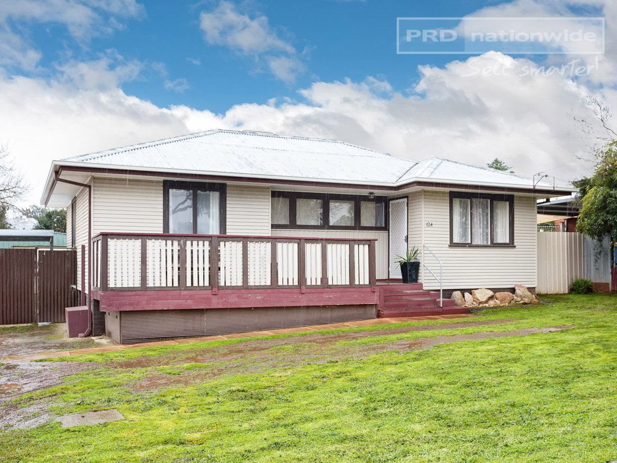 124 Bourke Street MOUNT AUSTIN 1