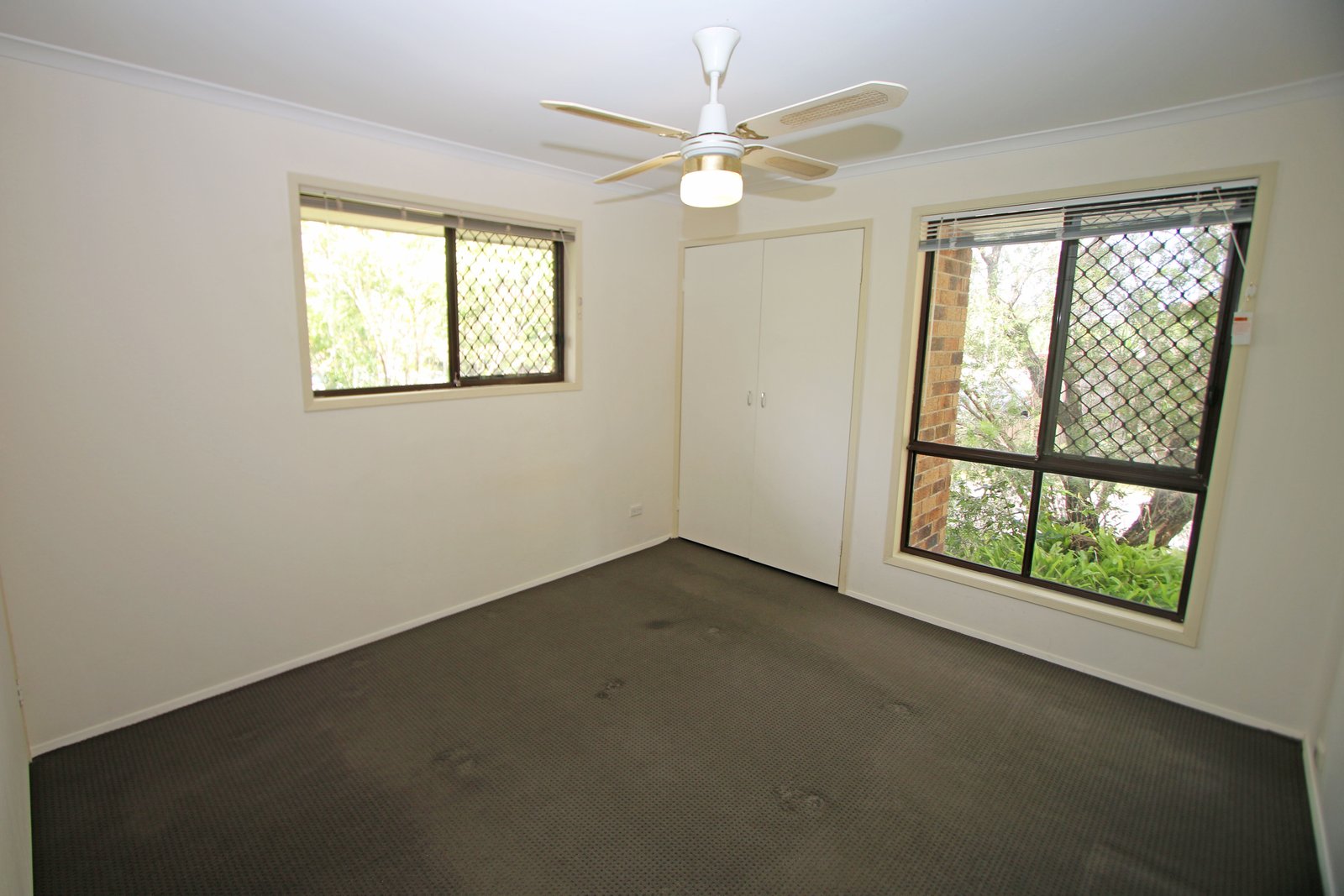 1/24 Callistemon Court ARUNDEL 7