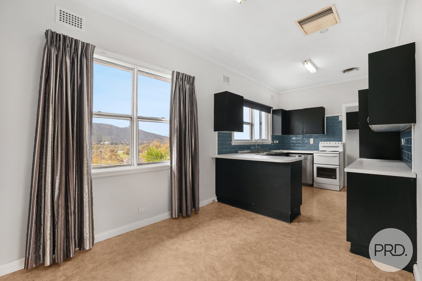 124 Crown Street TAMWORTH 4