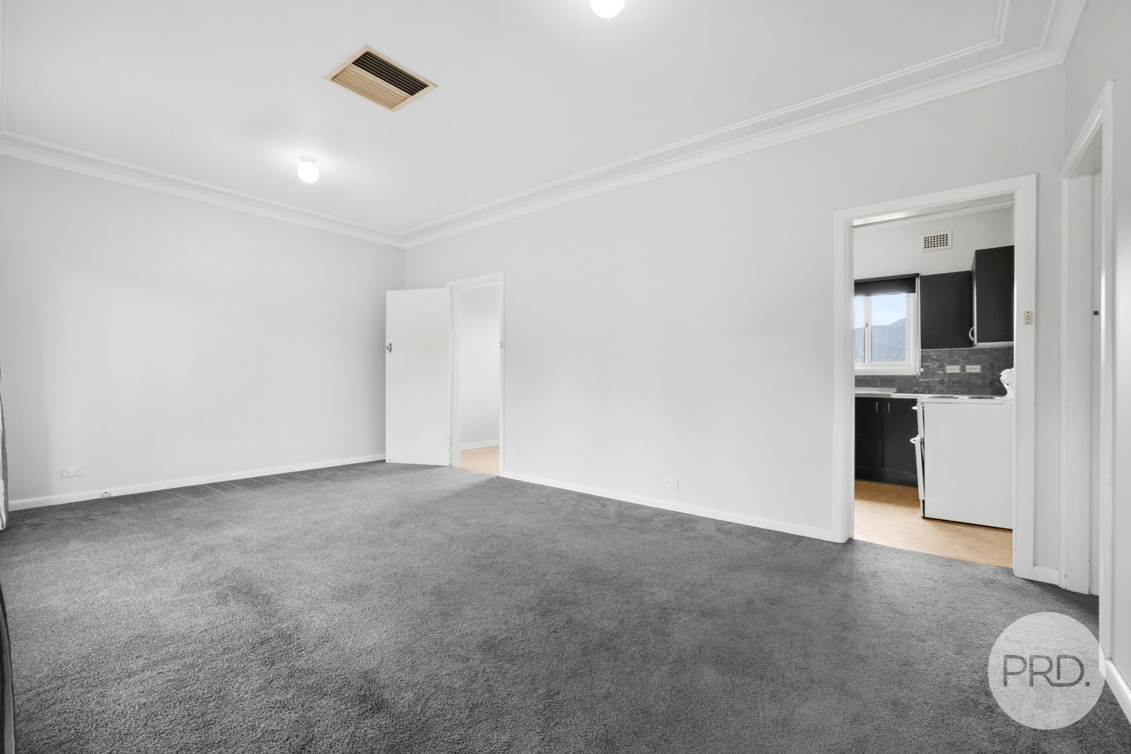 124 Crown Street TAMWORTH 5