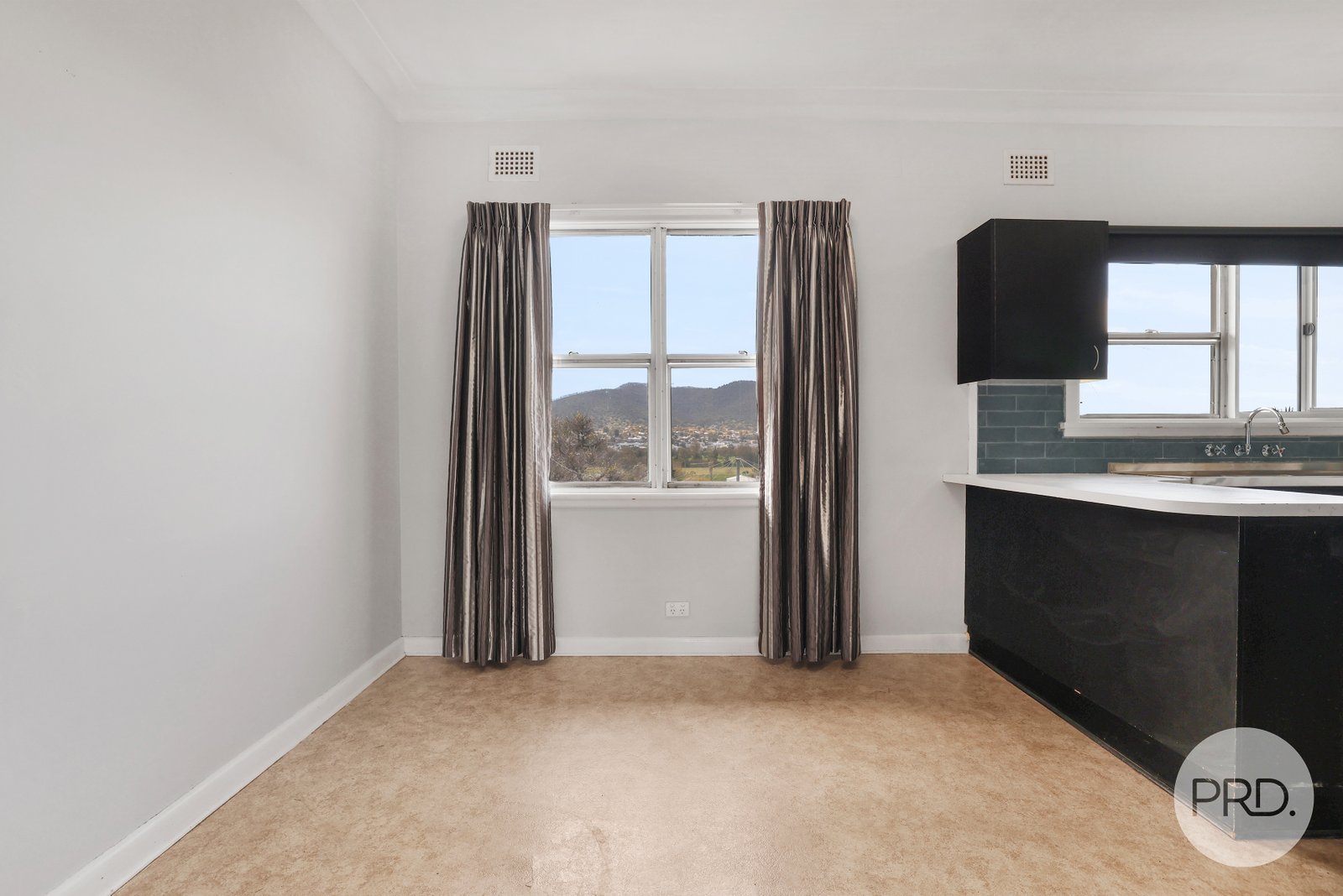 124 Crown Street TAMWORTH 7