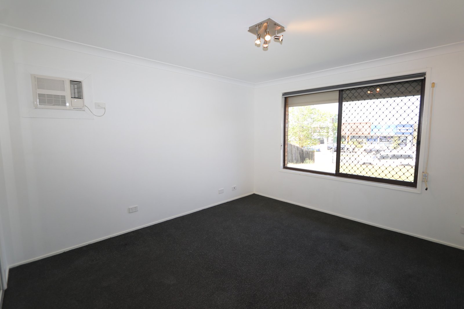 124 Currumburra Road ASHMORE 7