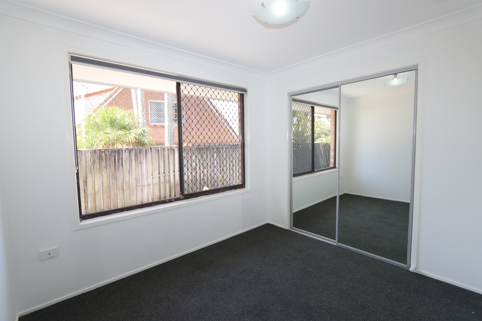 124 Currumburra Road ASHMORE 9