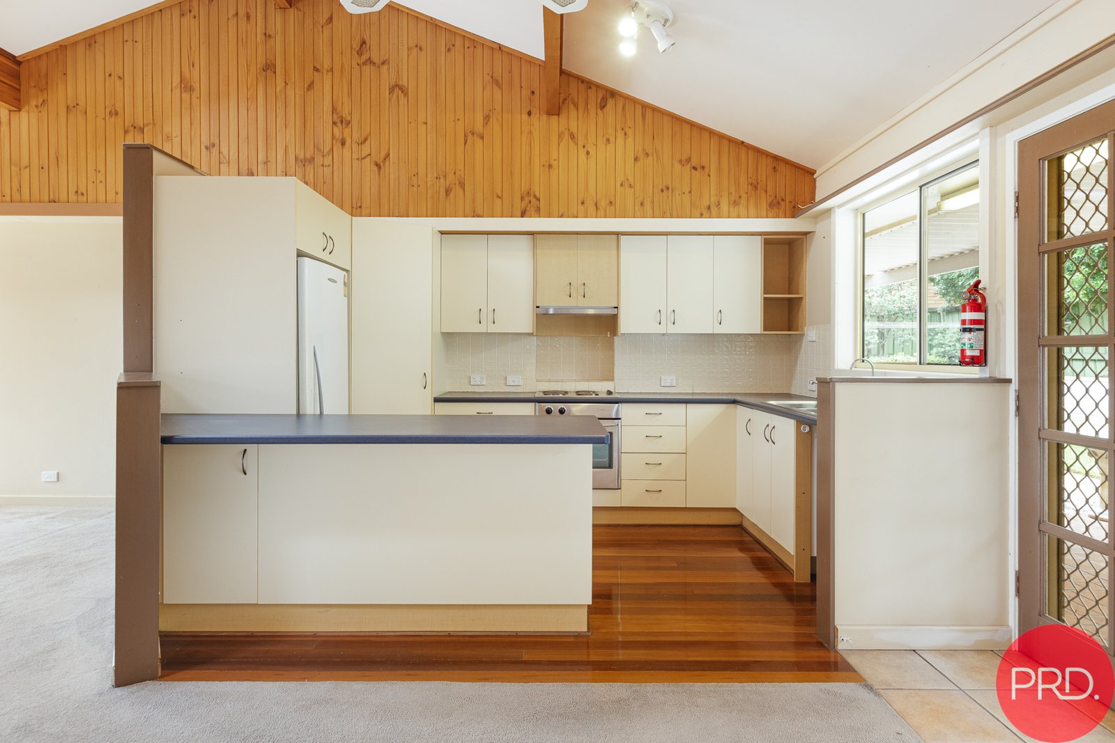 1/24 De Lisle Crescent METFORD 5