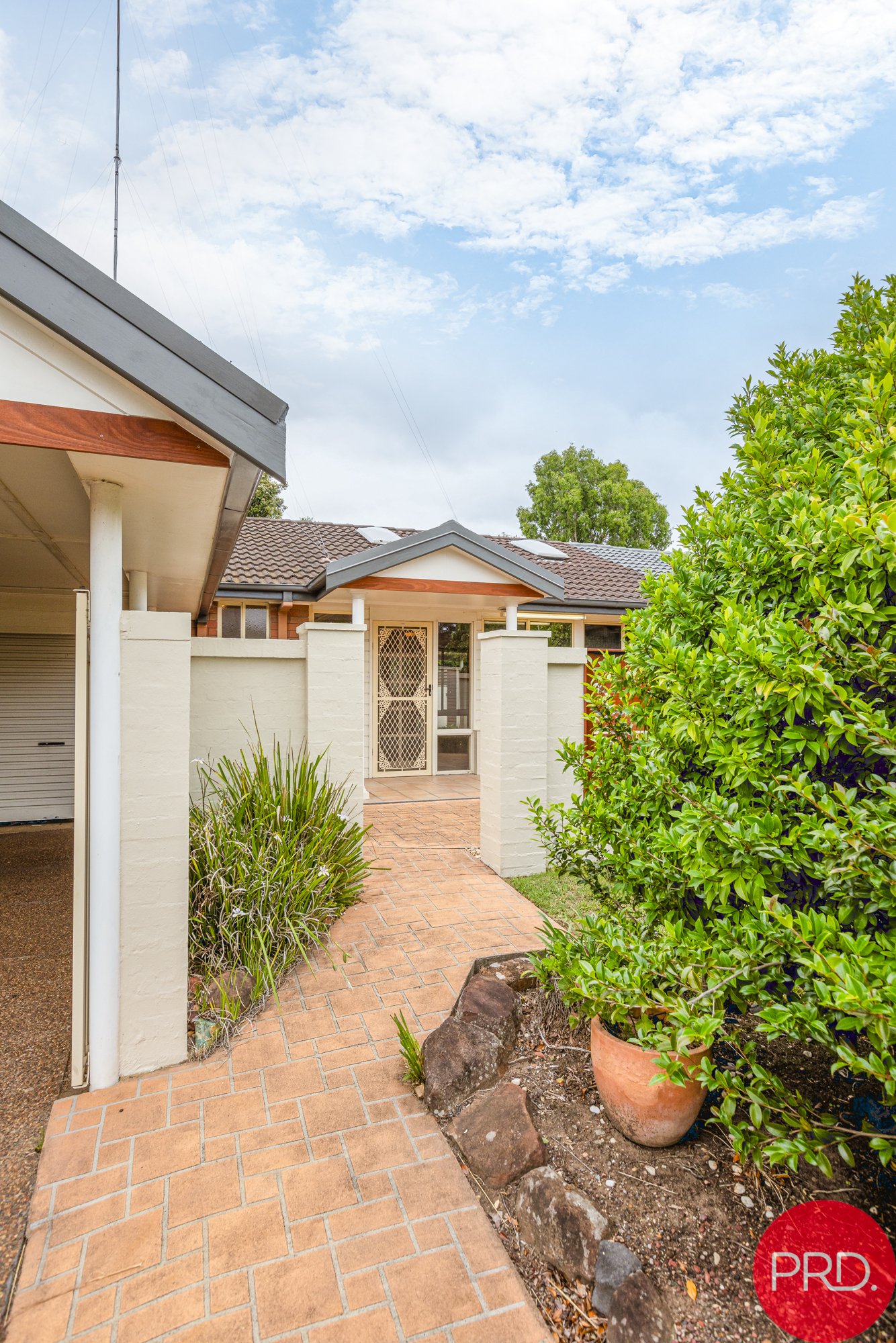 1/24 De Lisle Crescent METFORD 22
